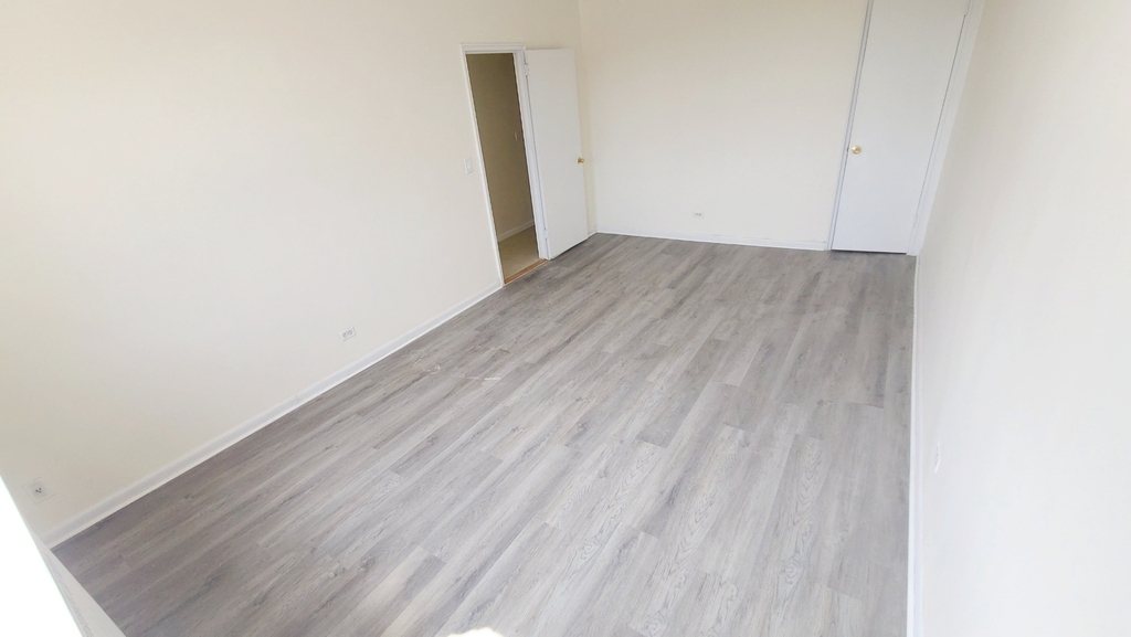98-76 Queens Boulevard - Photo 11