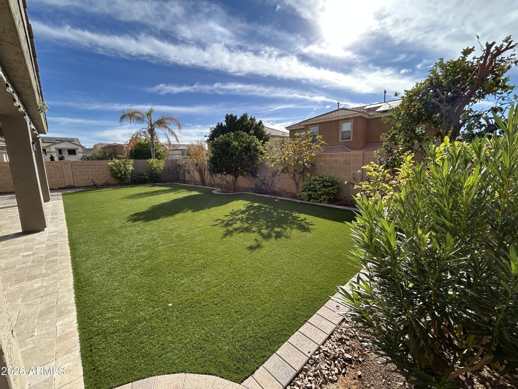 5411 W Rowel Road - Photo 26