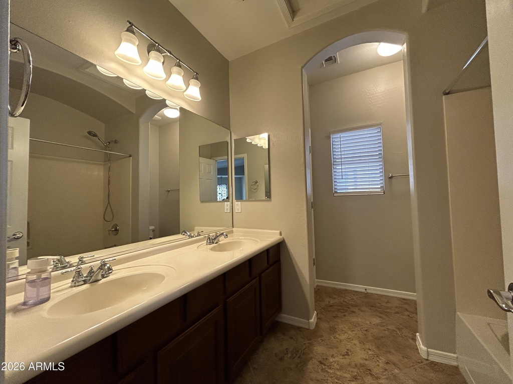 5411 W Rowel Road - Photo 18