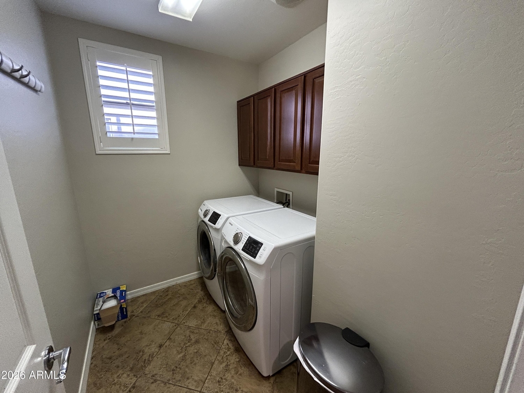5411 W Rowel Road - Photo 24