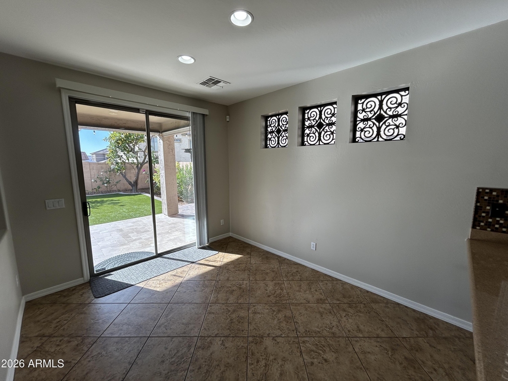 5411 W Rowel Road - Photo 11
