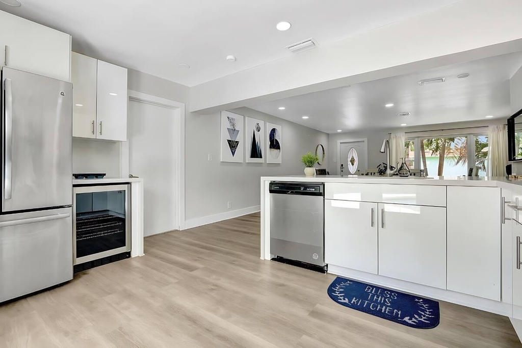 2809 Nw 7th Avenue - Photo 7