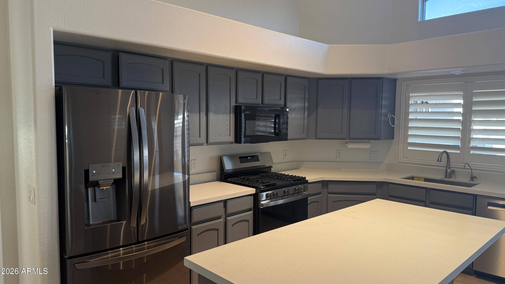 9621 W Potter Drive - Photo 7