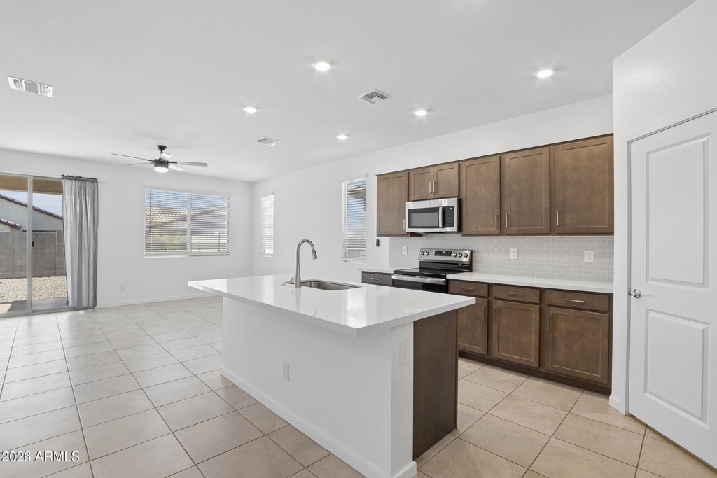25293 W Wayland Drive - Photo 8