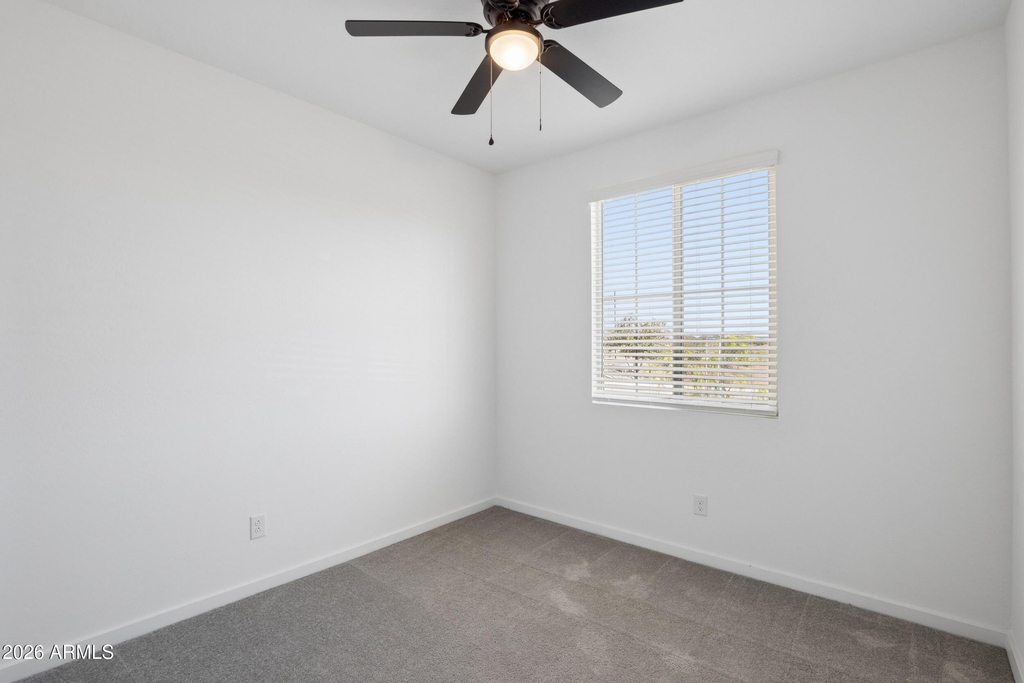 25293 W Wayland Drive - Photo 3