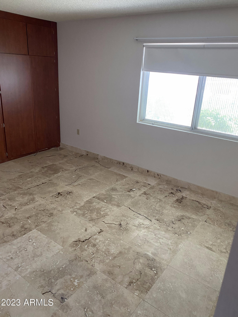 10102 W Andover Avenue - Photo 12