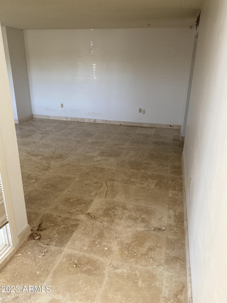 10102 W Andover Avenue - Photo 3