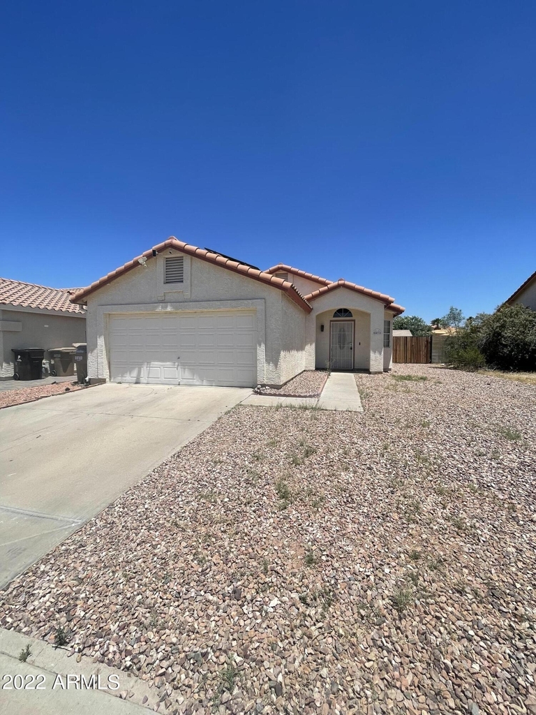 8831 N 114th Avenue - Photo 0