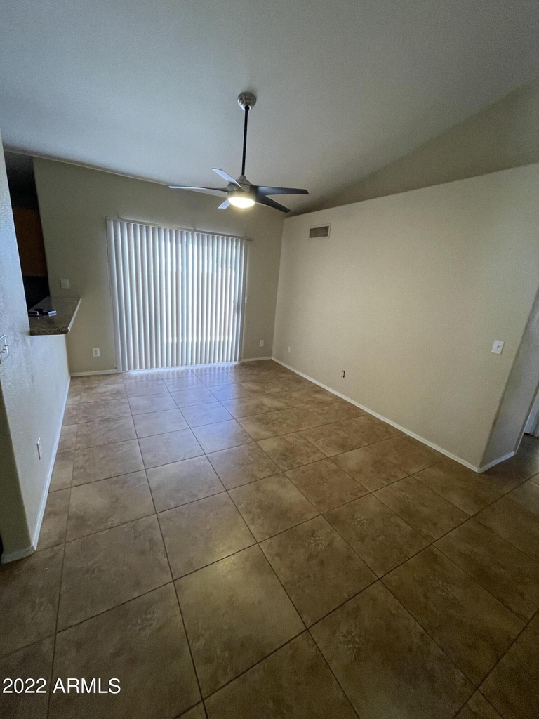 8831 N 114th Avenue - Photo 10