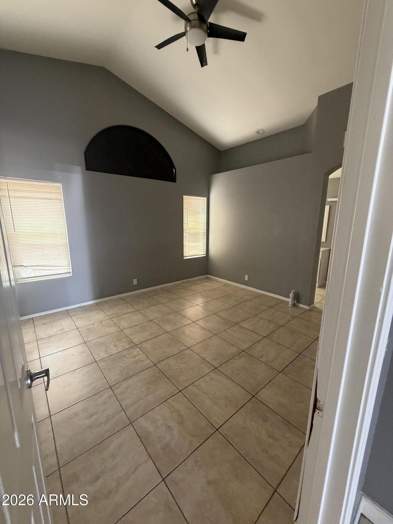 8910 N 114th Avenue - Photo 13