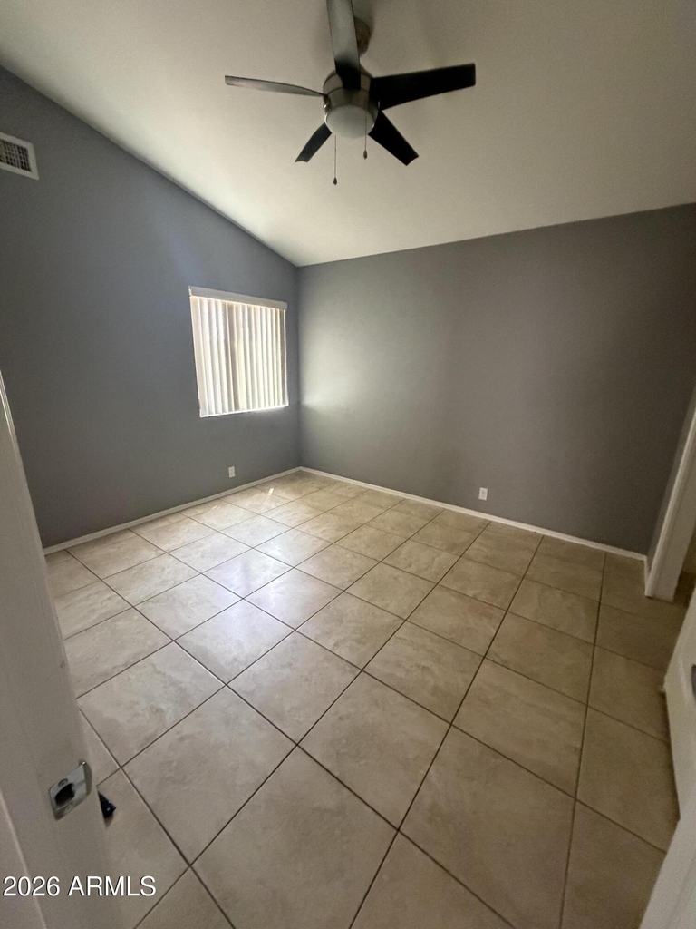 8910 N 114th Avenue - Photo 15
