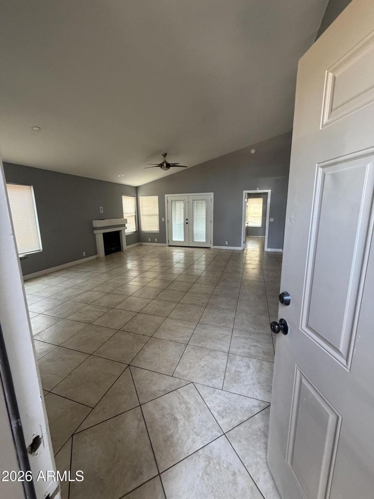 8910 N 114th Avenue - Photo 16