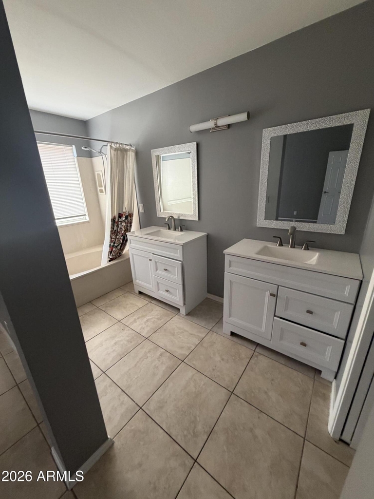 8910 N 114th Avenue - Photo 14