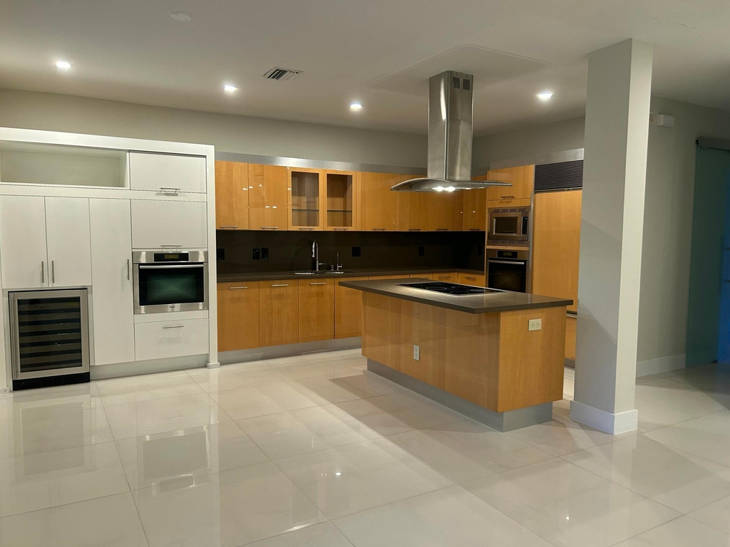 1094 Bluewood Terrace - Photo 4