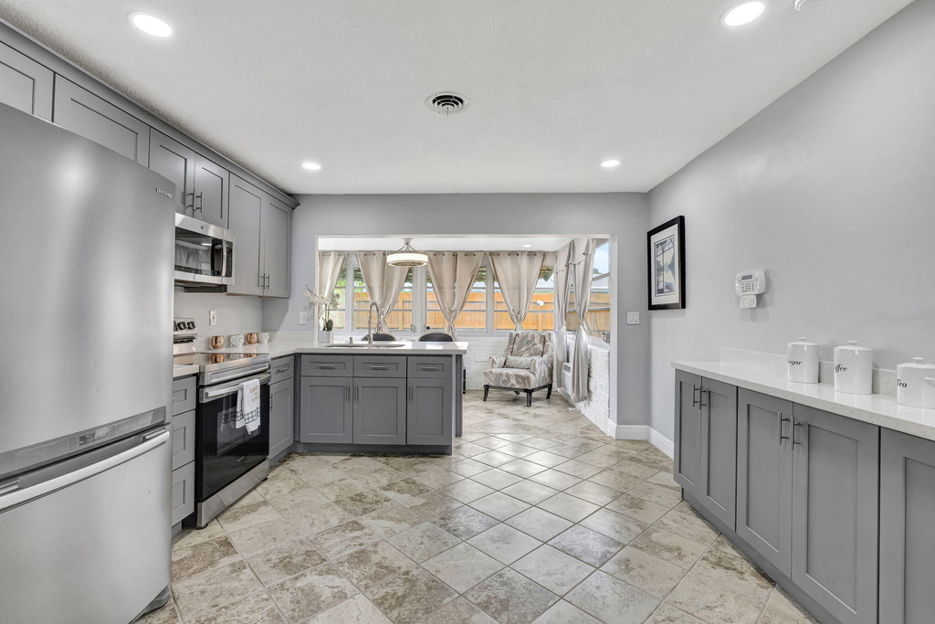 4901 Nw 27th Way - Photo 7