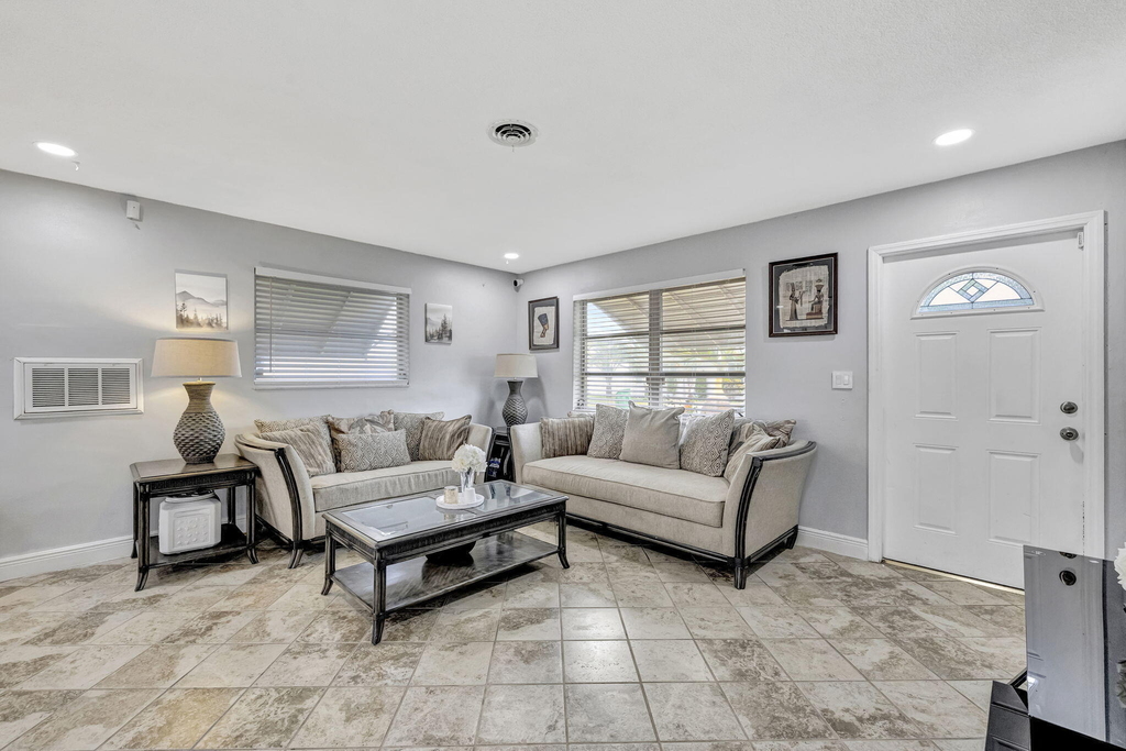 4901 Nw 27th Way - Photo 3
