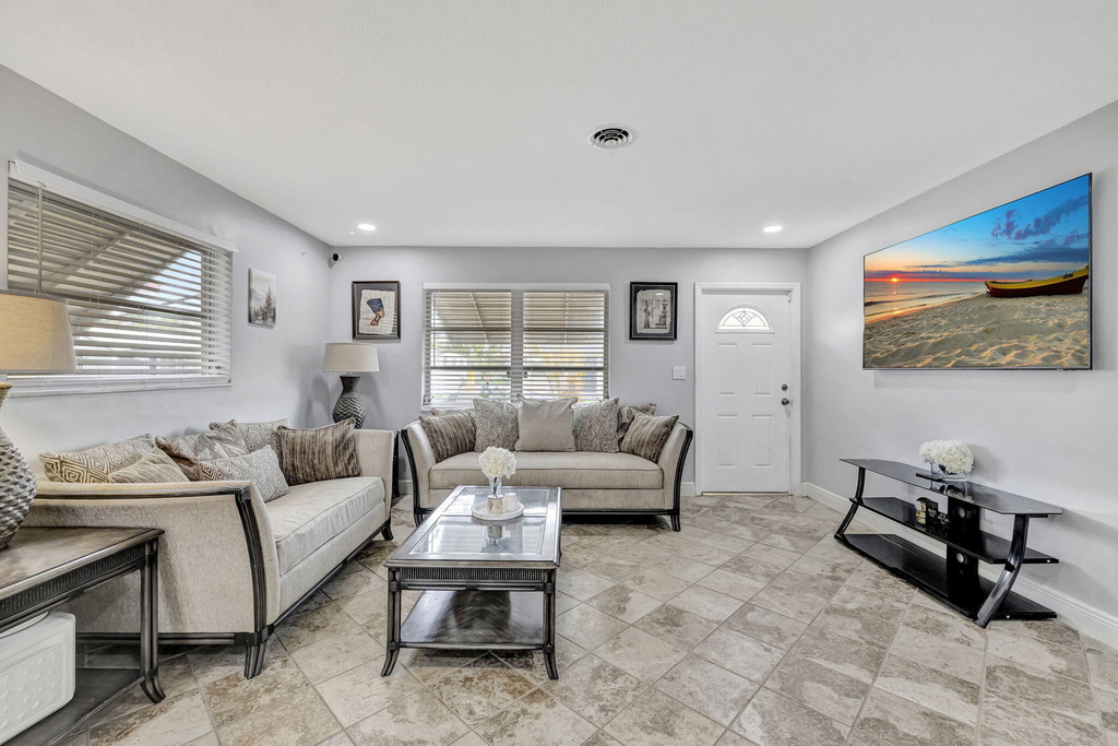 4901 Nw 27th Way - Photo 2