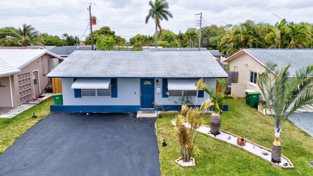 4901 Nw 27th Way - Photo 0