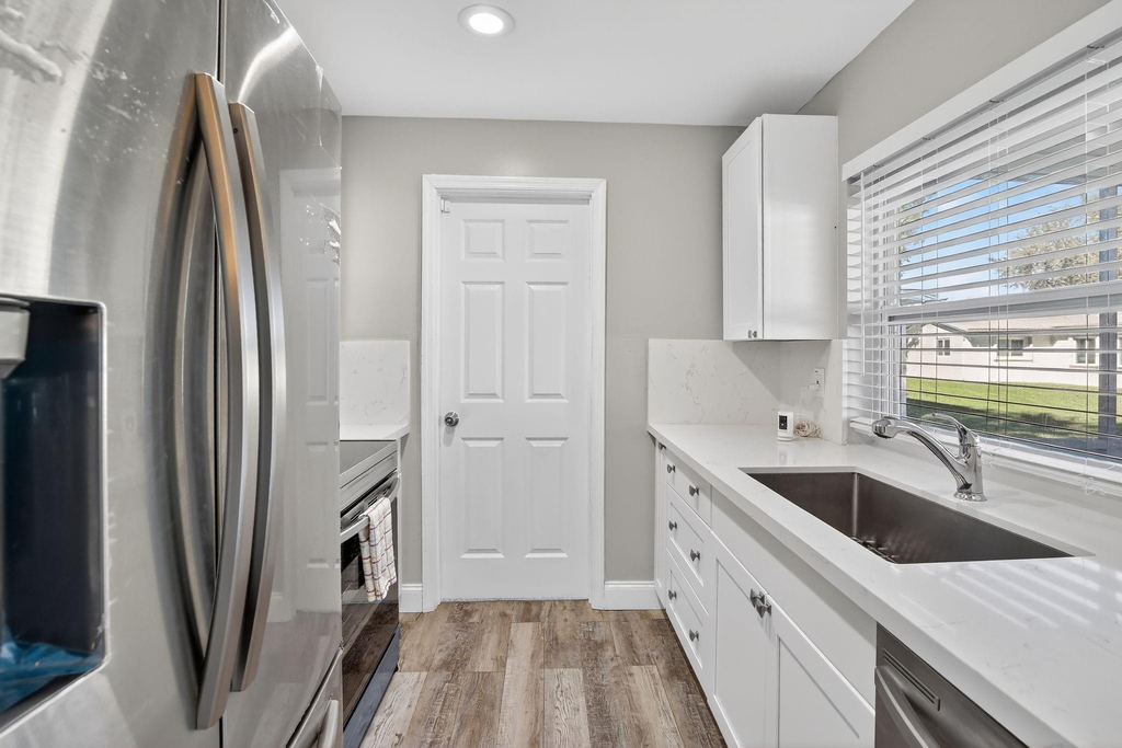 8845 Nw 14th Street - Photo 13