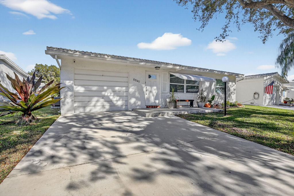 8845 Nw 14th Street - Photo 3