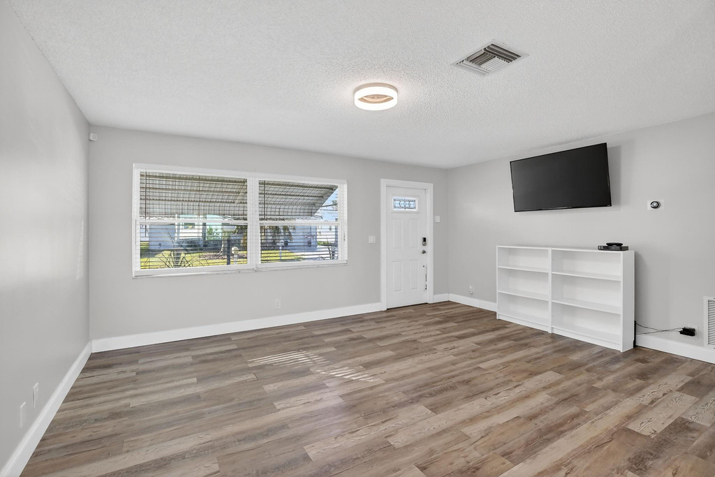 8845 Nw 14th Street - Photo 8