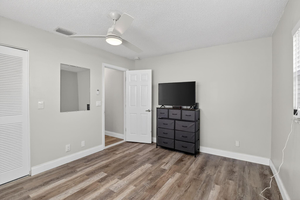 8845 Nw 14th Street - Photo 18