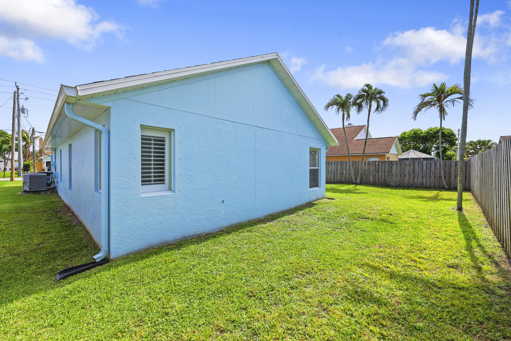 6238 Pompano Street - Photo 44