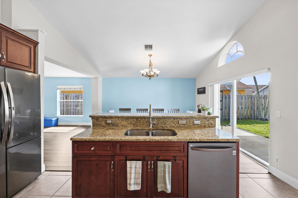 6238 Pompano Street - Photo 24