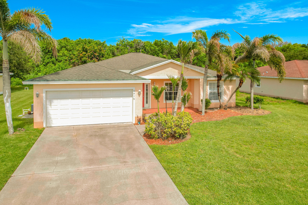6416 Las Palmas Way - Photo 2