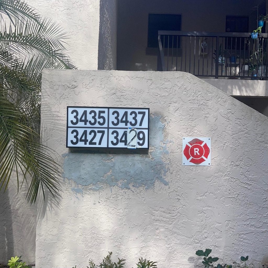 3427 Nw 47th Avenue - Photo 0