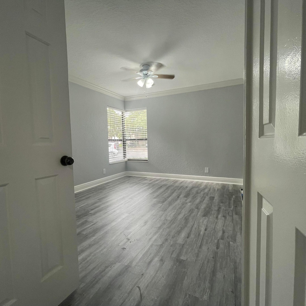 3427 Nw 47th Avenue - Photo 8