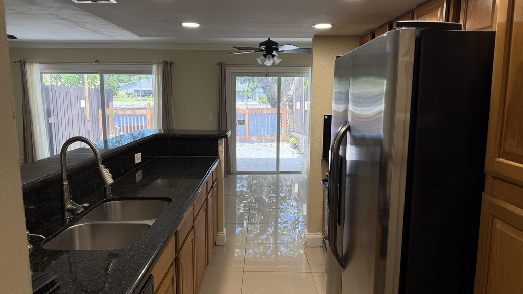 1114 Nw 79th Drive - Photo 3