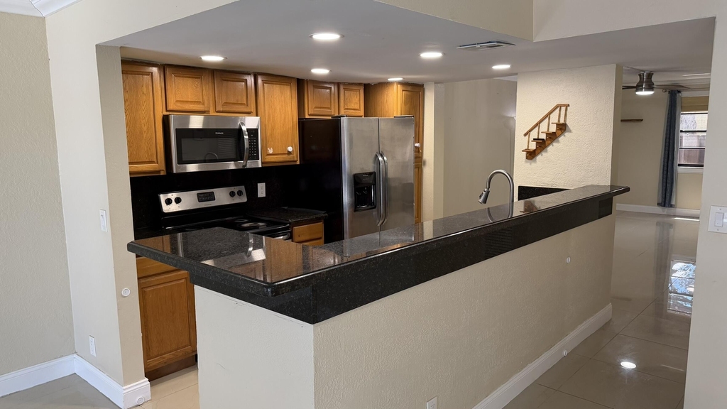 1114 Nw 79th Drive - Photo 6