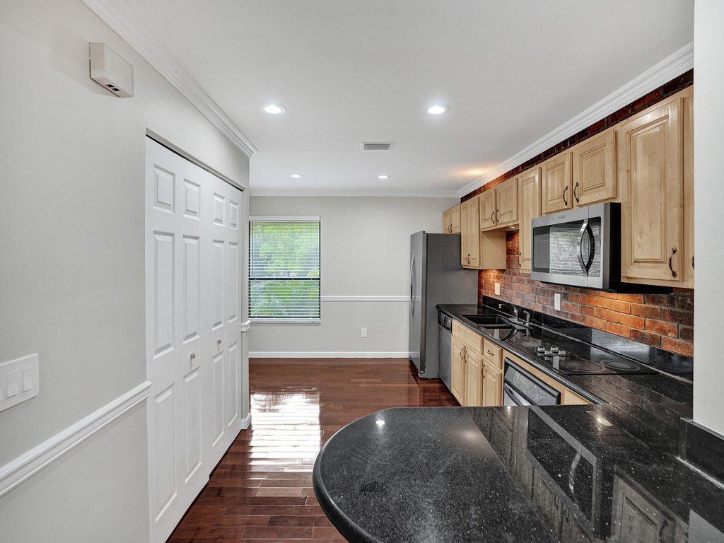 9280 Sabal Ridge Circle - Photo 7