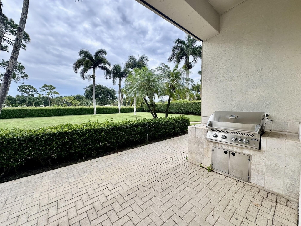 645 Atlantis Estates Way - Photo 10