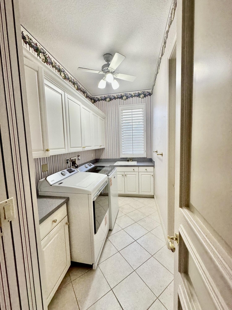 645 Atlantis Estates Way - Photo 21