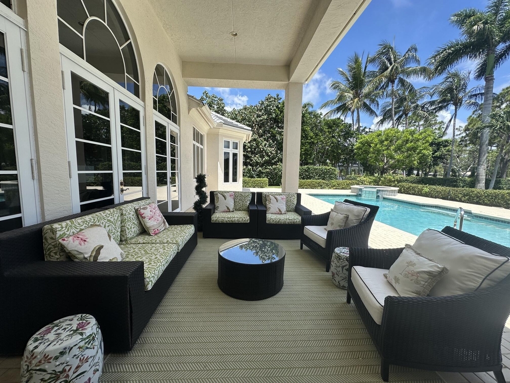 645 Atlantis Estates Way - Photo 4