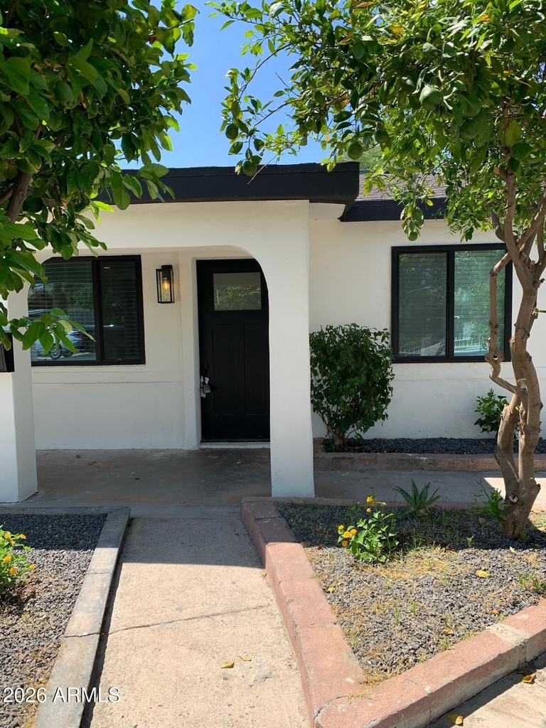 3415 E Sheridan Street - Photo 0