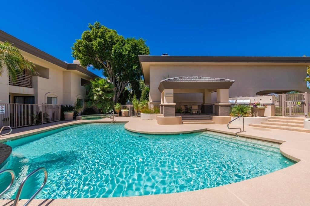 3235 E Camelback Road - Photo 17