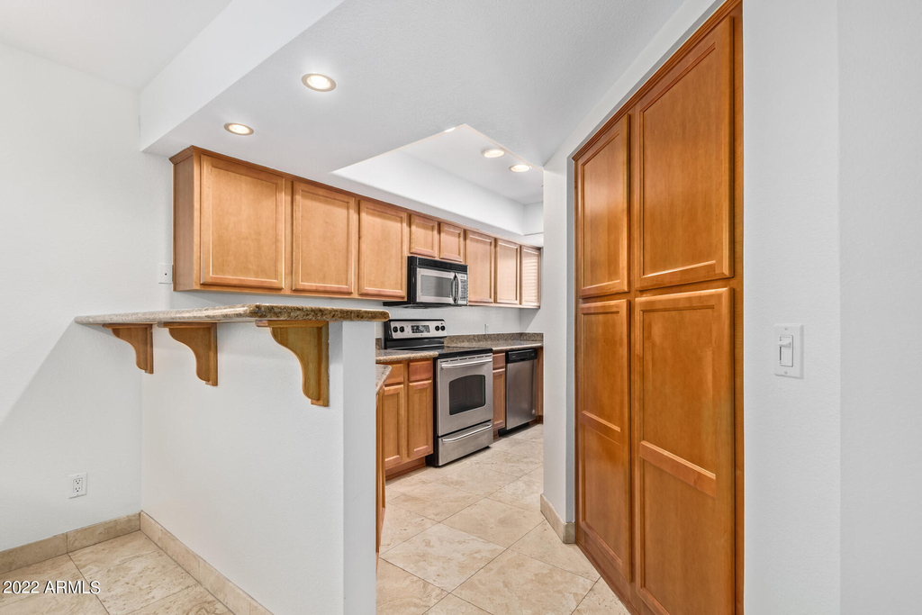 3235 E Camelback Road - Photo 5