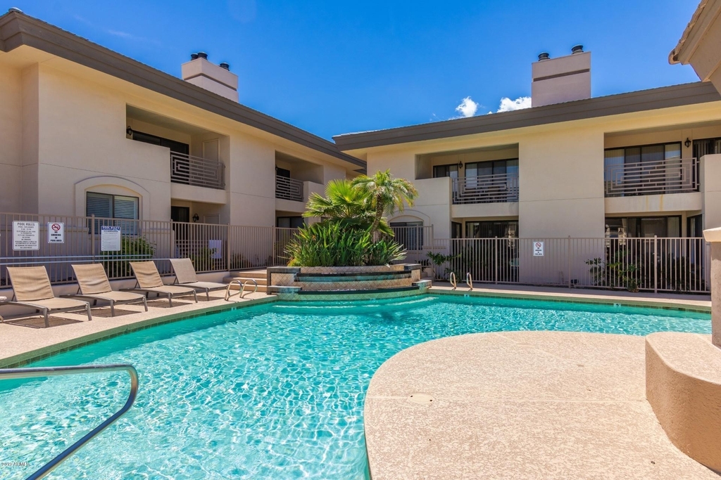 3235 E Camelback Road - Photo 18