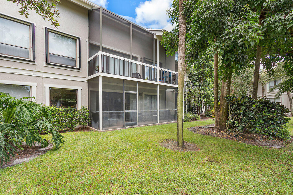 11863 Wimbledon Circle - Photo 23