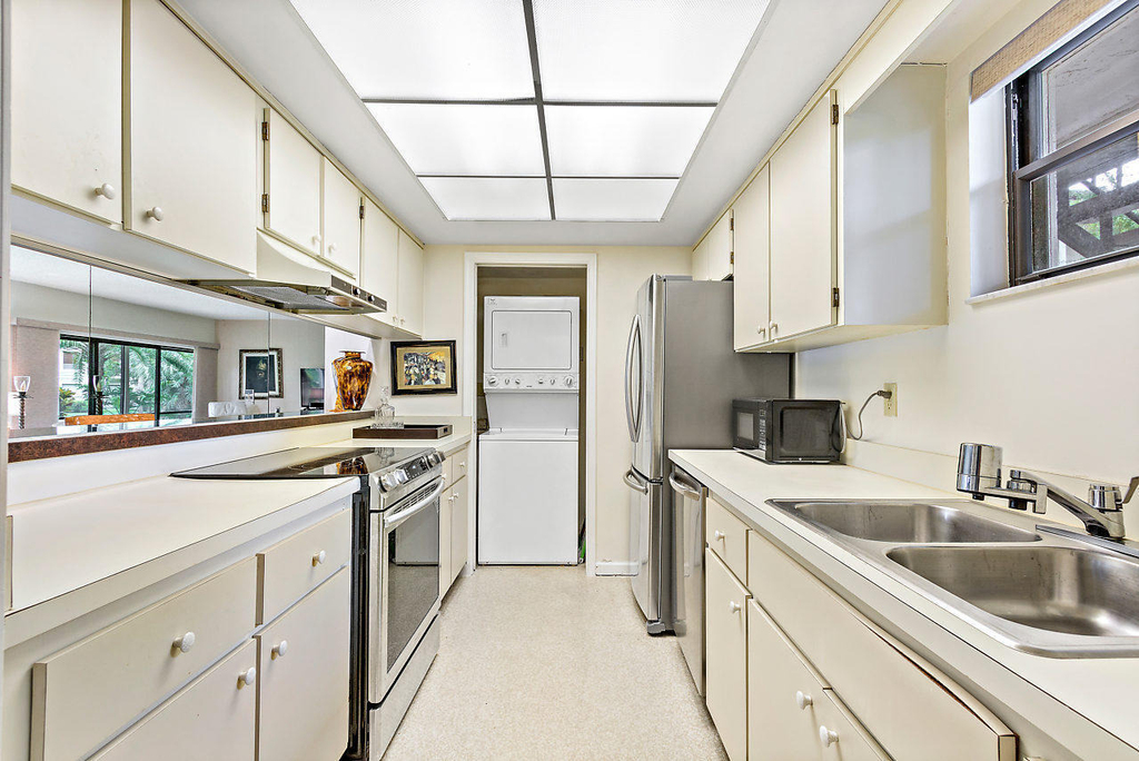 11863 Wimbledon Circle - Photo 10