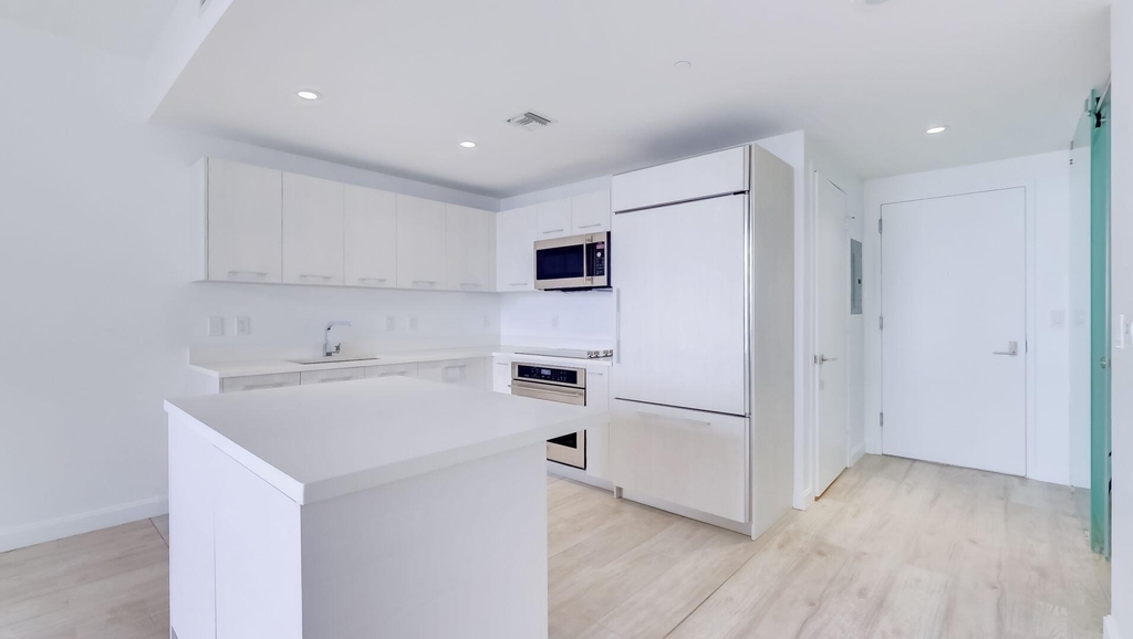 45 Sw 9th Street - Photo 6