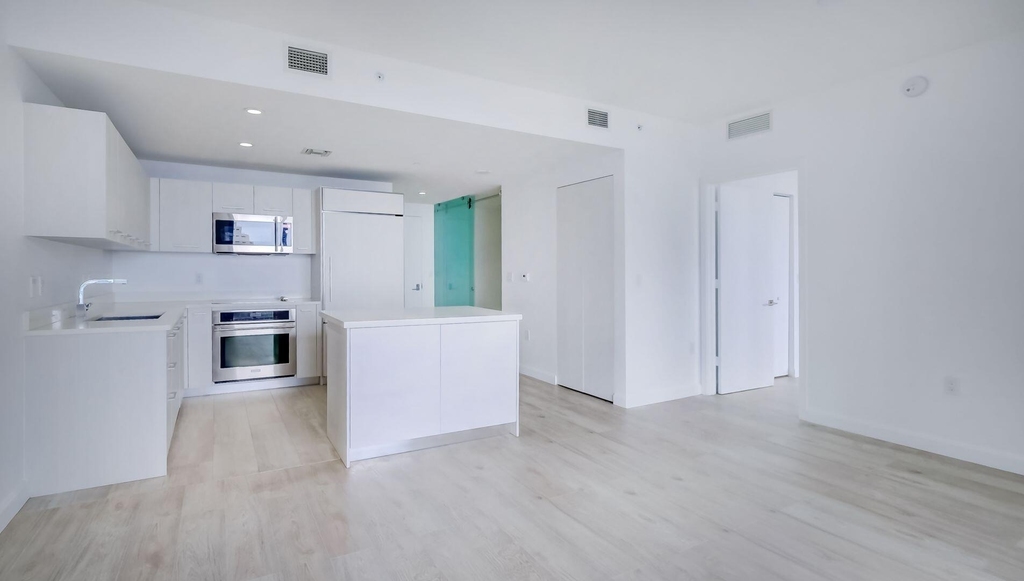 45 Sw 9th Street - Photo 11