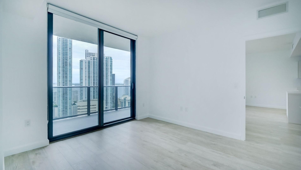 45 Sw 9th Street - Photo 13
