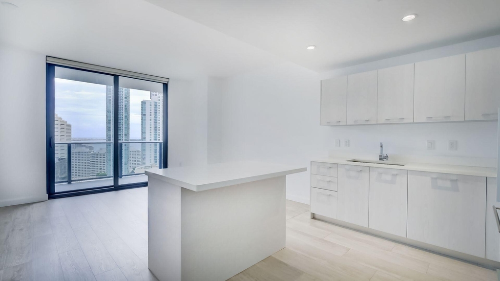 45 Sw 9th Street - Photo 5