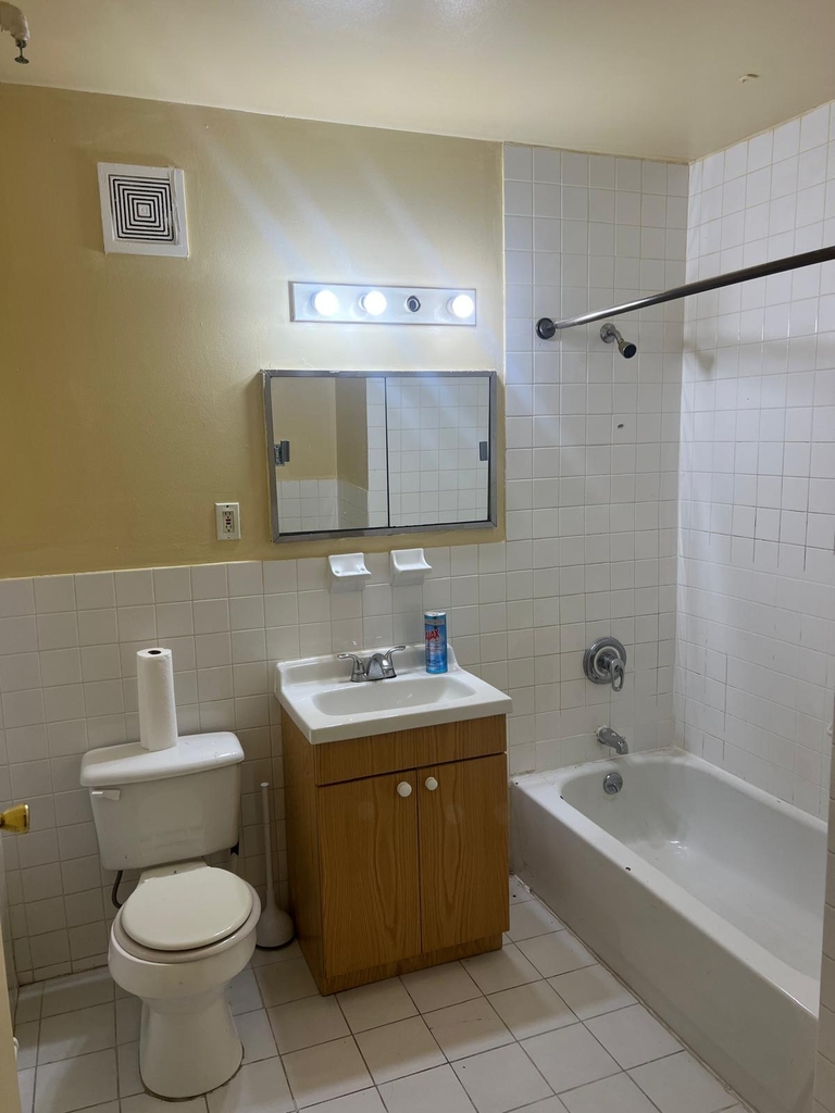 Main Street / Warburton Avenue - Photo 1