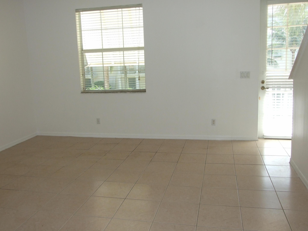 1554 Limetree Bay Avenue - Photo 13