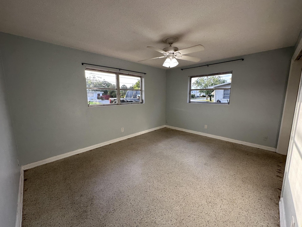 8502 Sunset Drive - Photo 3